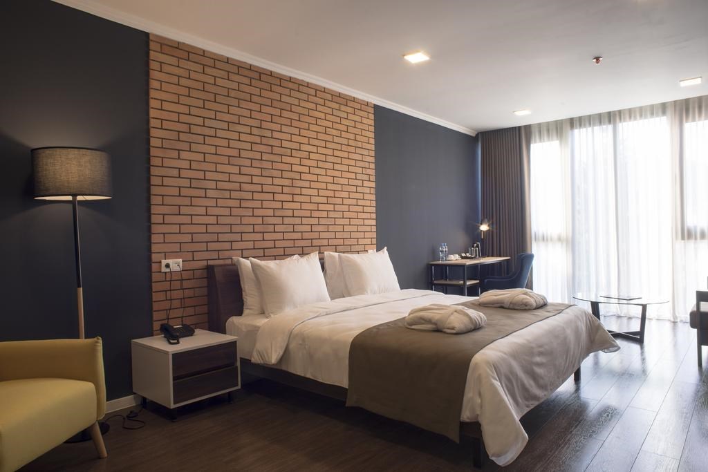 Bricks Hotel