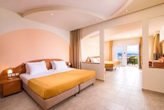 Alexandros Palace Hotel & Suites: Family Superior SV - photo 44