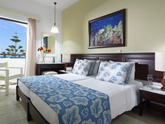 Albatros Spa Resort Hotel: Standard Room - photo 9