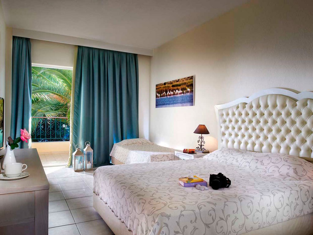 Portes Beach Hotel: Standard Room