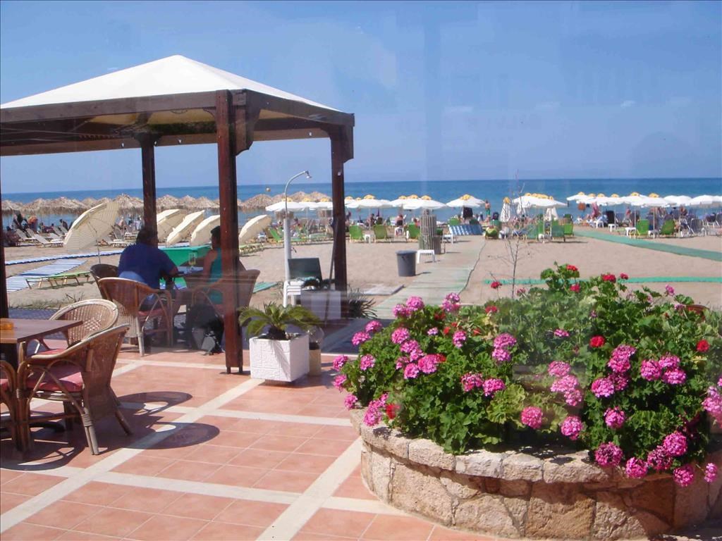 Smaragdine Beach Hotel