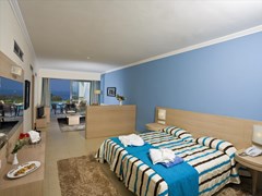 Kresten Royal Euphoria Resort: Junior Suite - photo 27