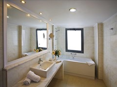 Kresten Royal Euphoria Resort: Junior Suite Bathroom - photo 30