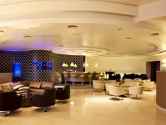 Olympic Palace Hotel: Lounge Bar - photo 15