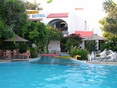 Oasis Hotel-Bungalows: Pool - photo 15