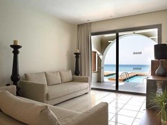 The Ixian All Suites : Beach Front Grand Suite - photo 40