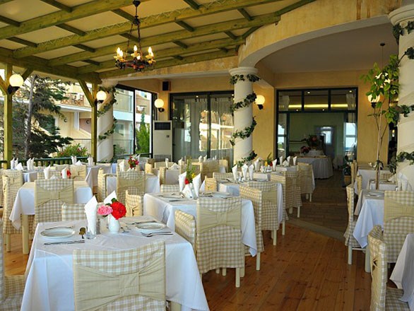 Strofades Beach Hotel: Restaurant