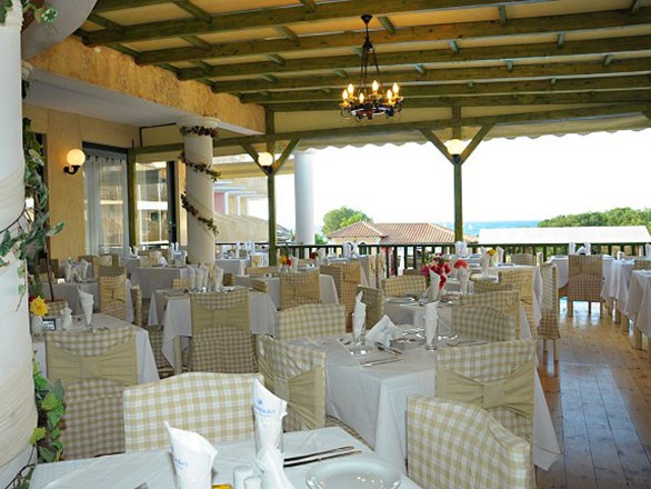 Strofades Beach Hotel: Restaurant