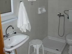 Achillion Hotel: Bathroom - photo 15