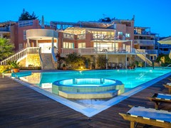 Gerakas Belvedere Hotel & Luxury Suites: Pool - photo 2