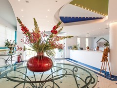 Gerakas Belvedere Hotel & Luxury Suites: Lobby - photo 7