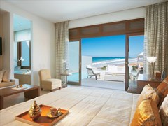 Amirandes Grecotel Exclusive Resort: Beach Villa Sea View Master Bedroom & Bathroom - photo 53