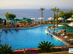 Aristoteles Beach Hotel : Swimming pool - photo 11
