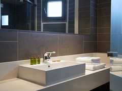 Ostria Sea Side Hotel: Bathroom - photo 38