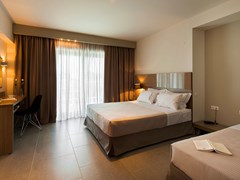 Ostria Sea Side Hotel: Triple Room - photo 29
