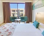 Alea Hotel & Suites: Superior Room