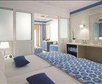 Amilia Mare Family Resort: Family_Room_Sliding_Door