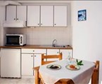 Chrysa Apartments Hotel: Kitchen