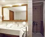 Alexander The Great Hotel: Bathroom