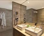 Boutique 5 Hotel & Spa: Mediterannen Suite Bathroom