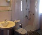 Karteros Hotel: Bathroom
