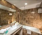 Annabelle Beach Resort Hotel: Bathroom