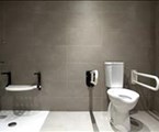 Lazart Hotel : Bathroom for disabled