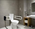 Lazart Hotel : Bathroom for disabled