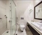 Aria Claros Beach & Spa Resort Hotel: Club bathroom