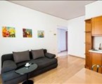 Elina Hotel Apartment: Living Room