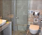 Villa Maria Studios & Apartments: Bathroom