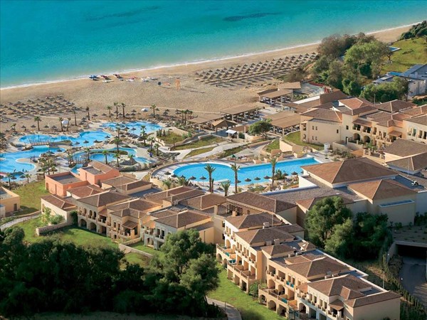 В Olympia Riviera Thalasso Grecotel Hotels & Resorts буде найбільший аквапарк