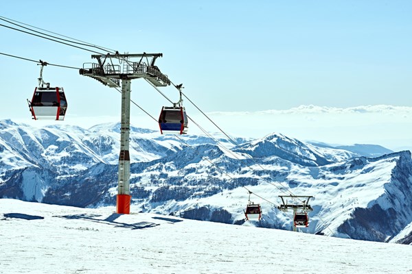 На гірськолижному курорті Гудаурі відкрито лижний сезон!
